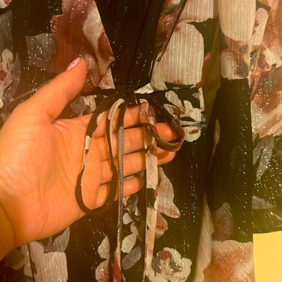 L/M Rosy Summer Dress V Neck Bell Sleeve two third A-Style ties on Waist - Picture 8 of 15